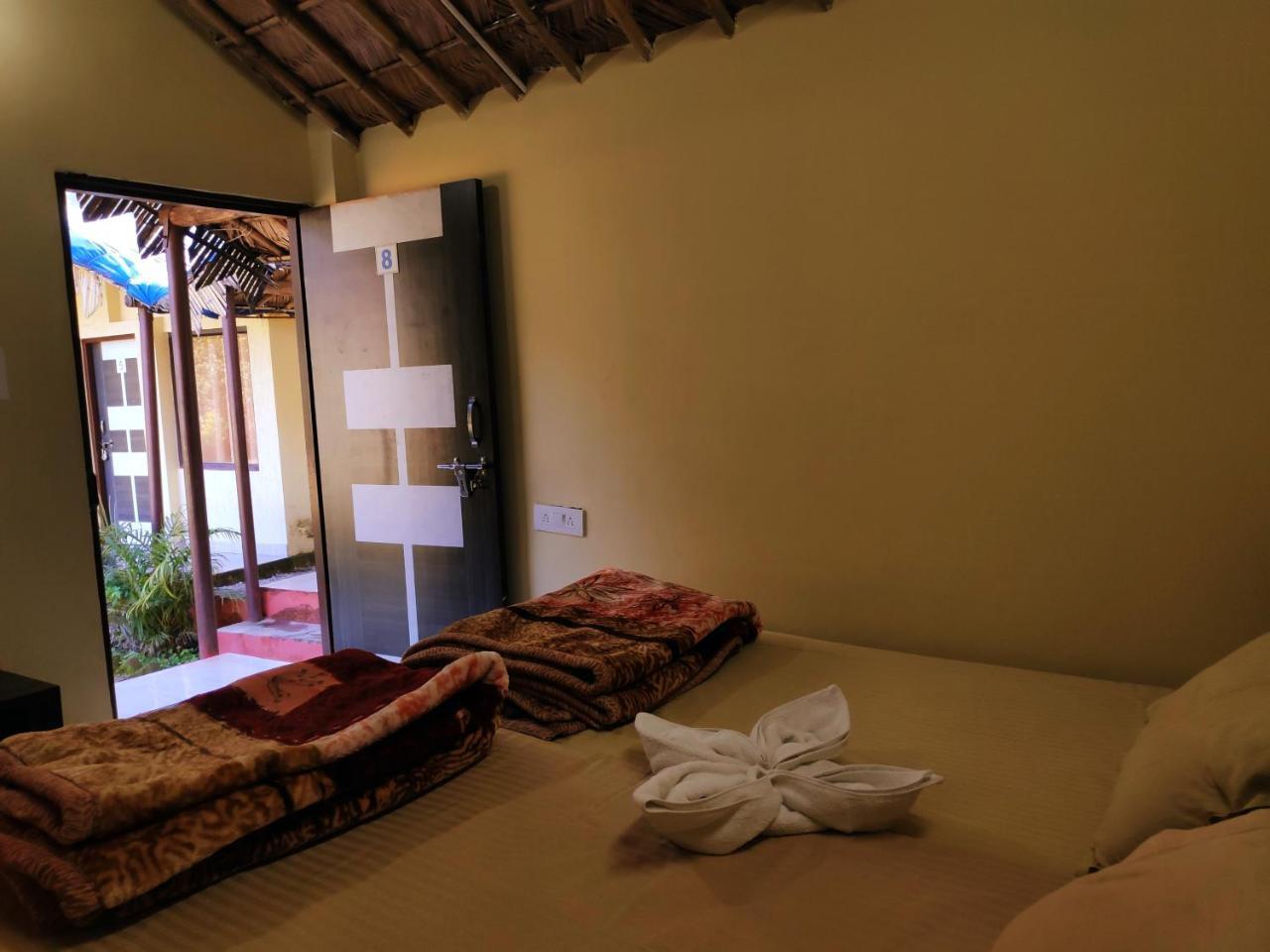 Garud Chatti River Resort Rishikesh Exterior photo