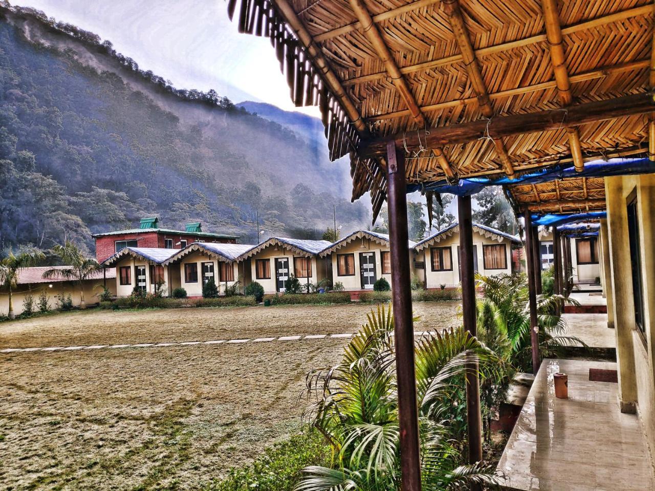 Garud Chatti River Resort Rishikesh Exterior photo